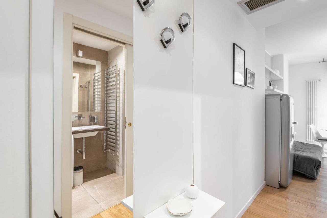 Easylife - Sofisticato Monolocale Con Terrazzino Nel Cuore Di Porta Venezia ミラノ エクステリア 写真
